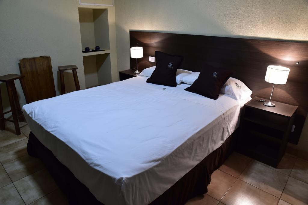 Iguazu Urban Hotel Express Puerto Iguazú Dış mekan fotoğraf