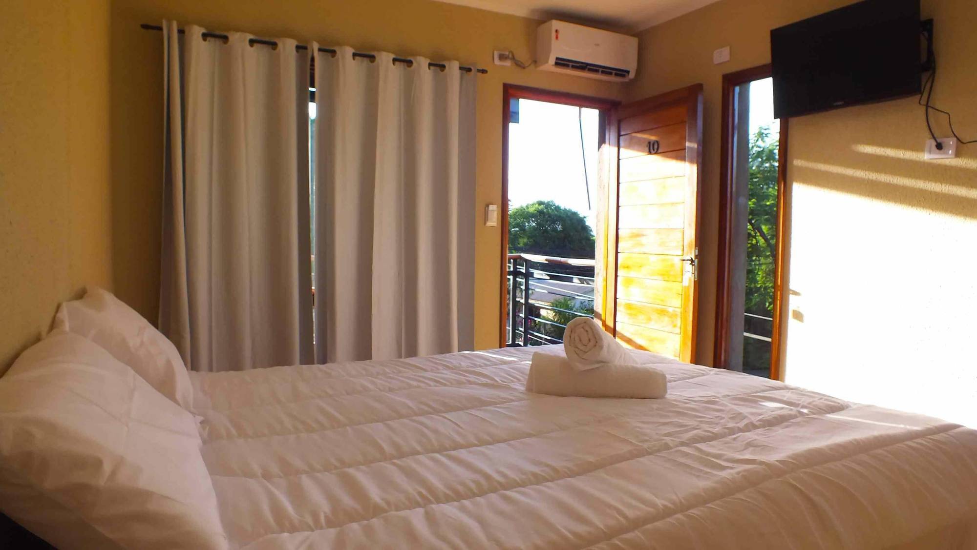 Iguazu Urban Hotel Express Puerto Iguazú Dış mekan fotoğraf